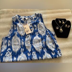 Crown & Ivy Blue and White Patterned Blouse and set of jewelry
